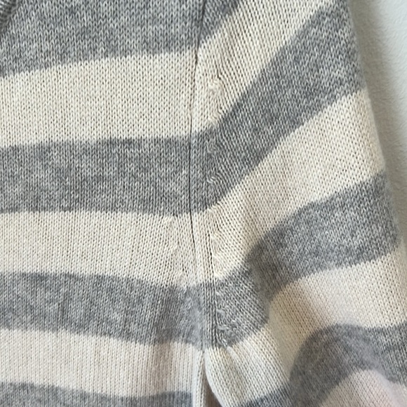 Athleta Backcountry Cashmere Gray Ivory Striped Sweater Crewneck Womens Large - Picture 5 of 16